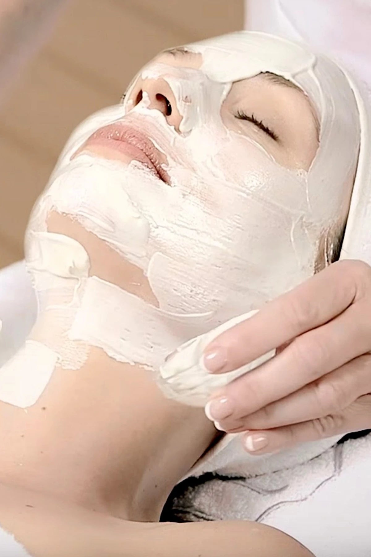 WHITE PEEL WITH LACTIC ACID